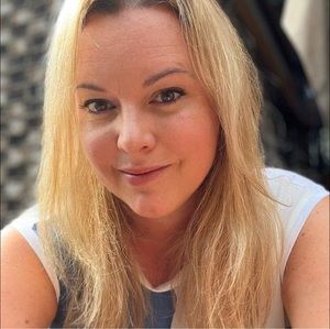 Meet your Posher, Genevieve